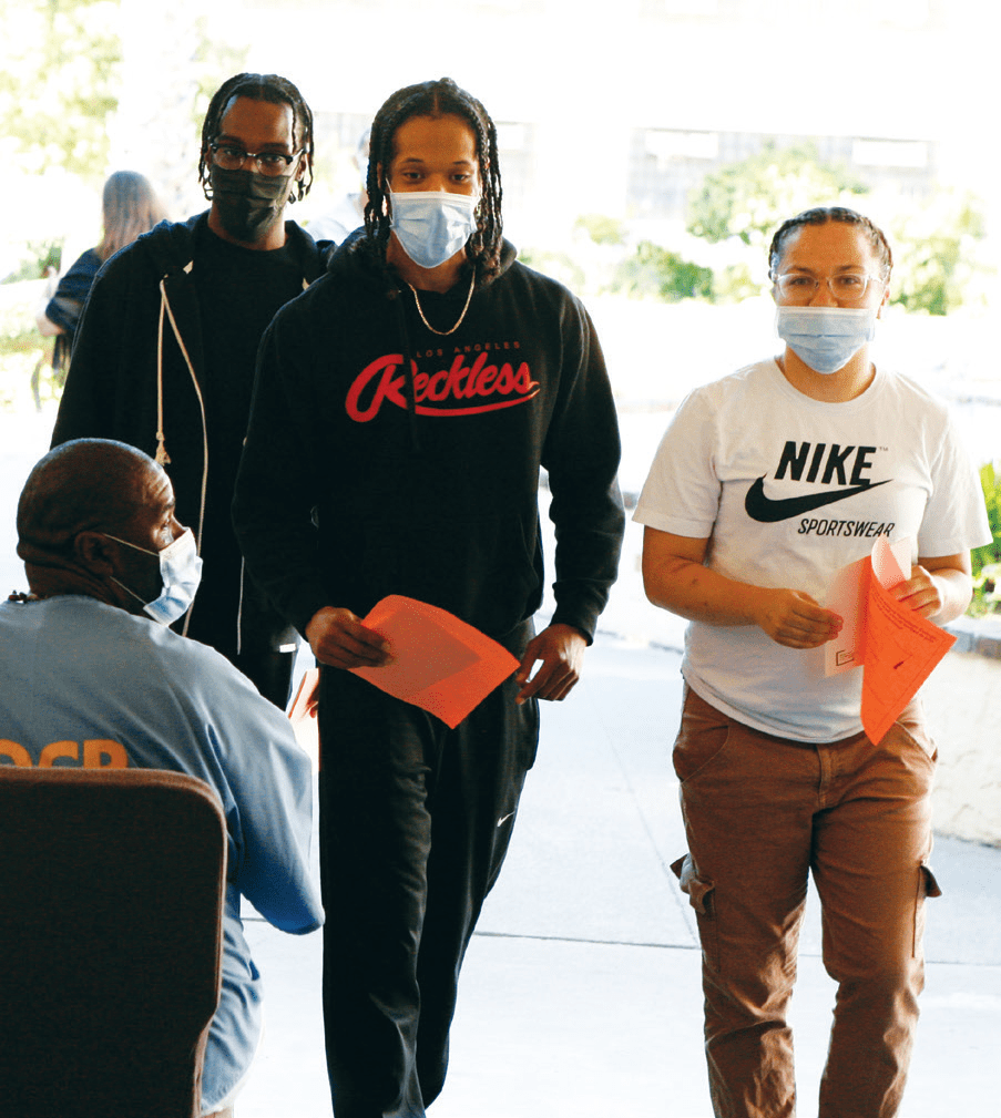 MOUNT TAMALPAIS COLLEGE HOLDS 2022 GRADUATION