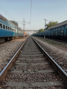 Download hd wallpaper image 15 train track