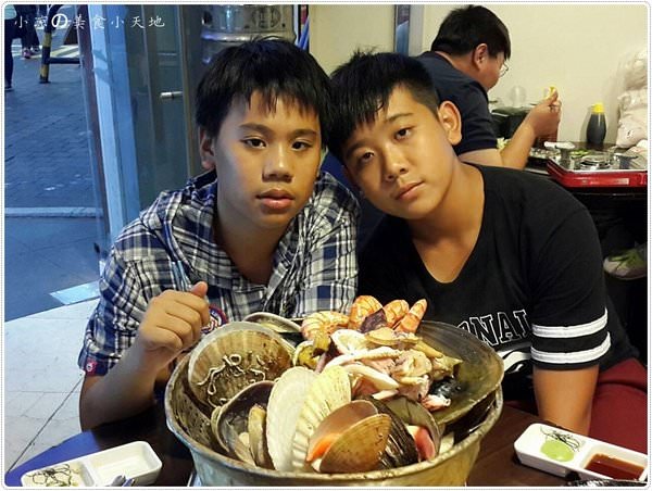 『韓國首爾自由行』조가비貝類海鮮料理║明洞必吃美食。夠青夠大才敢上桌!(103/10/01上奇摩首頁)