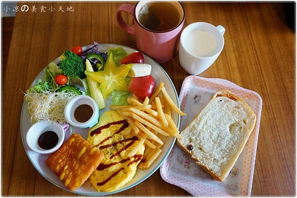 『台中。大里』奇米鄉村廚房║陶醉在英式古典浪漫鄉村風內享受平價早午餐!