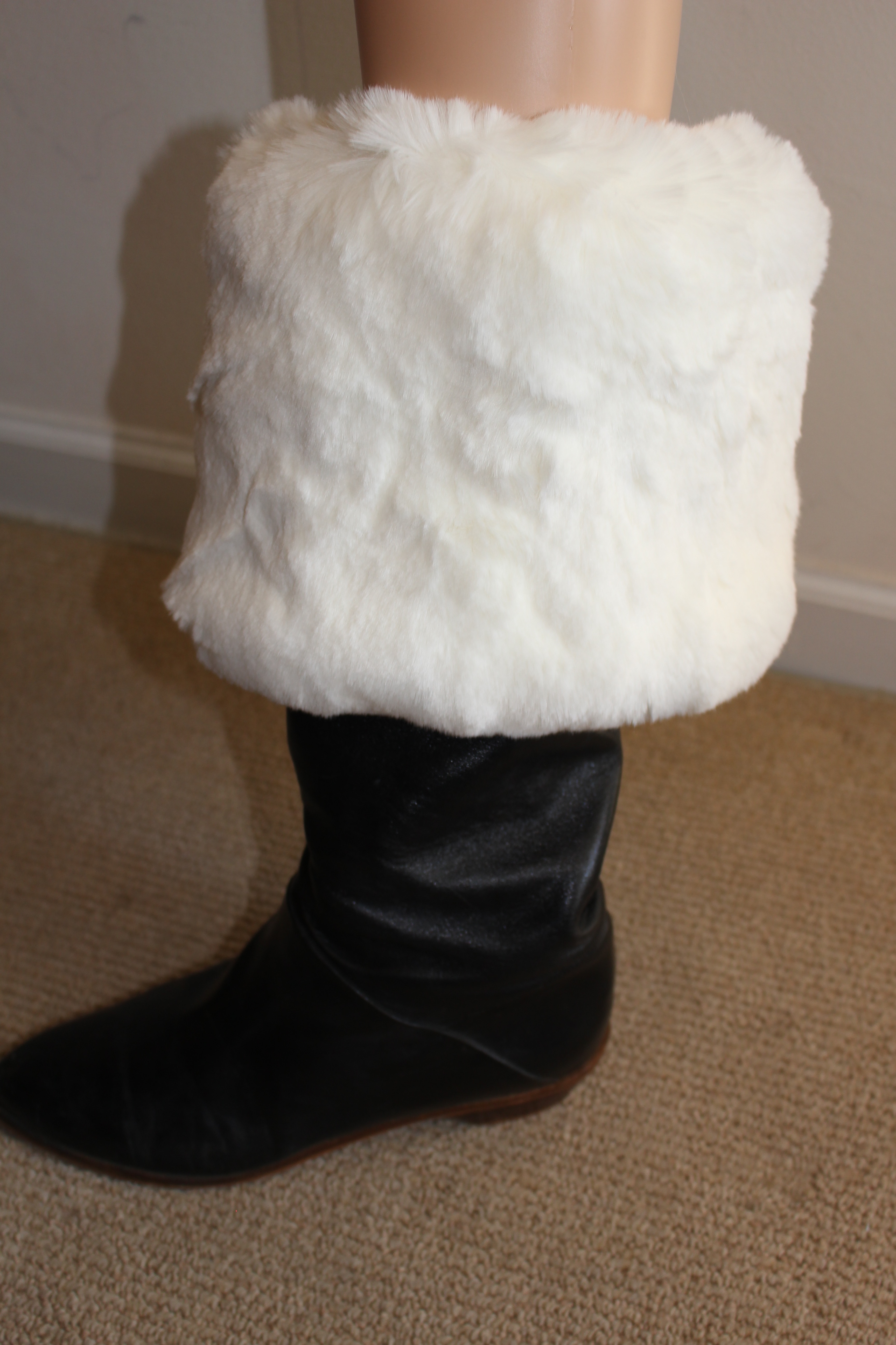 Like Real Fur Imported Faux White Fur 6″ High Santa Boot Toppers
