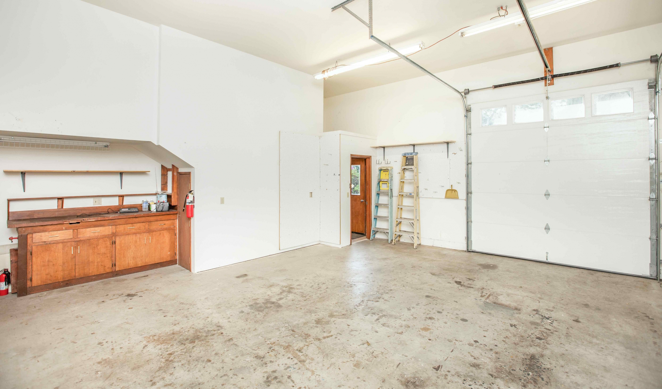 2770 Glendessary Lane, Santa Barbara CA 93105 Louise McKaig of Keller