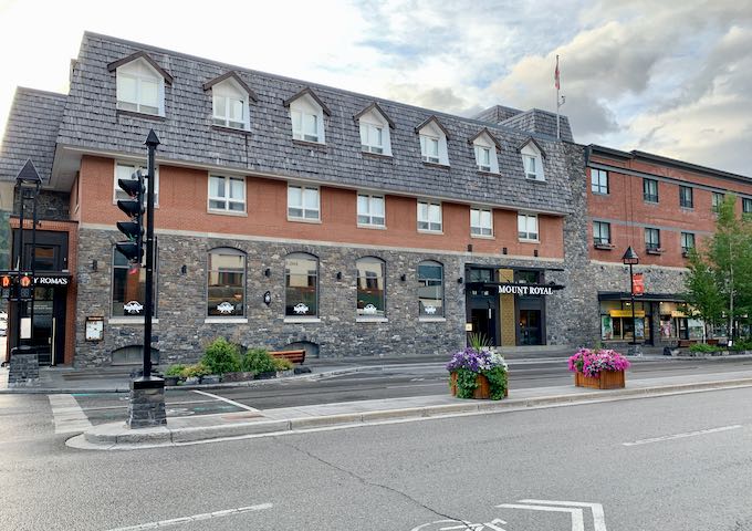 MOUNT ROYAL in Banff Hotel Review with Photos