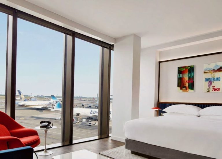 6 BEST HOTELS near JFK AIRPORT
