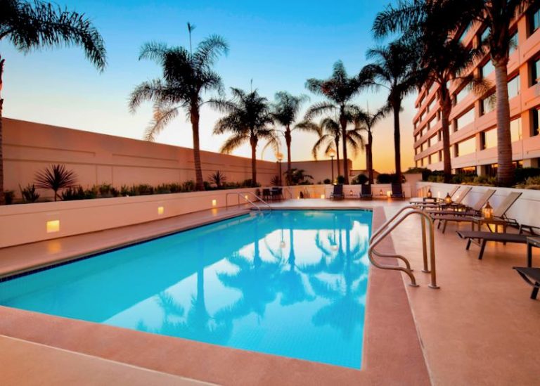 9 BEST HOTELS near LAX AIRPORT in Los Angeles