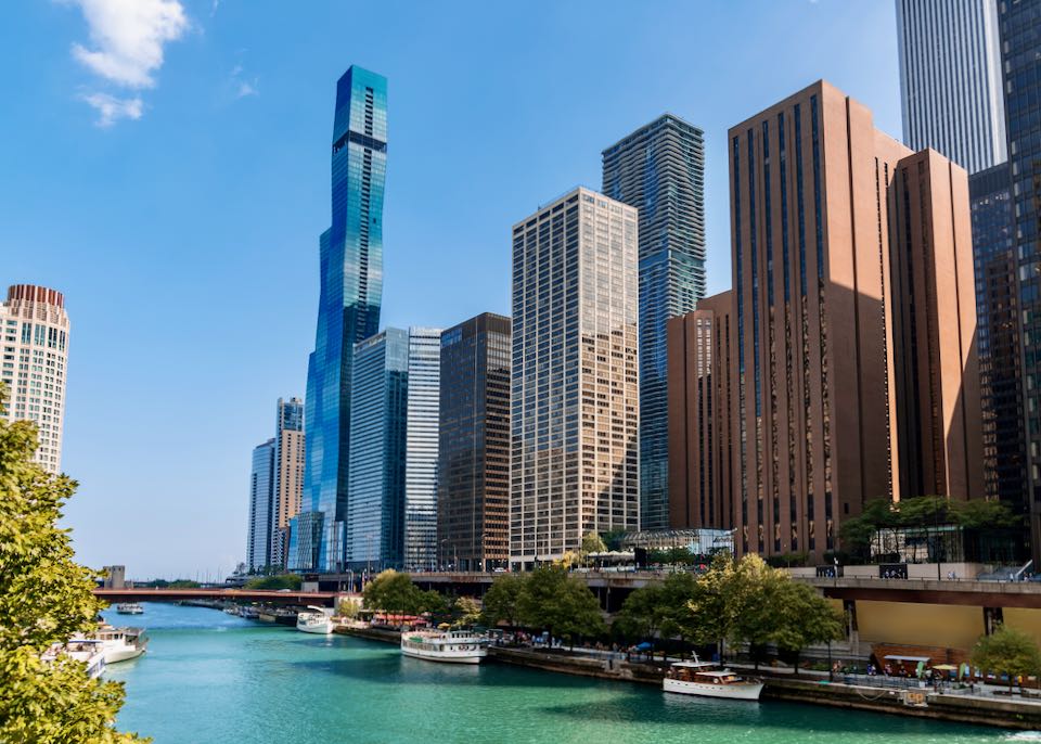 WHERE TO STAY in Chicago Best Areas & Neighborhoods