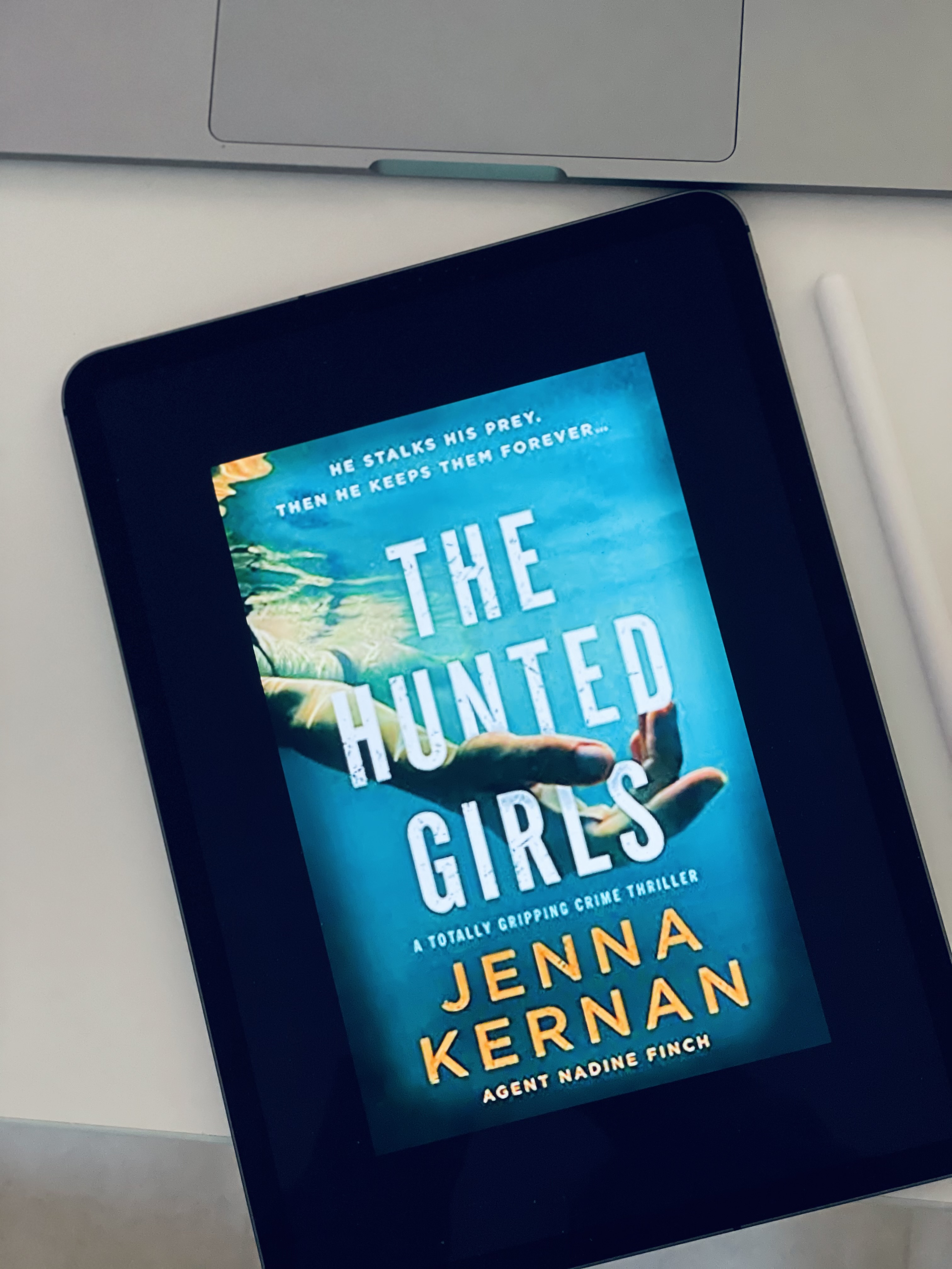 Blog Tour The Hunted Girls by Jenna Kernan Sarah in Readerland