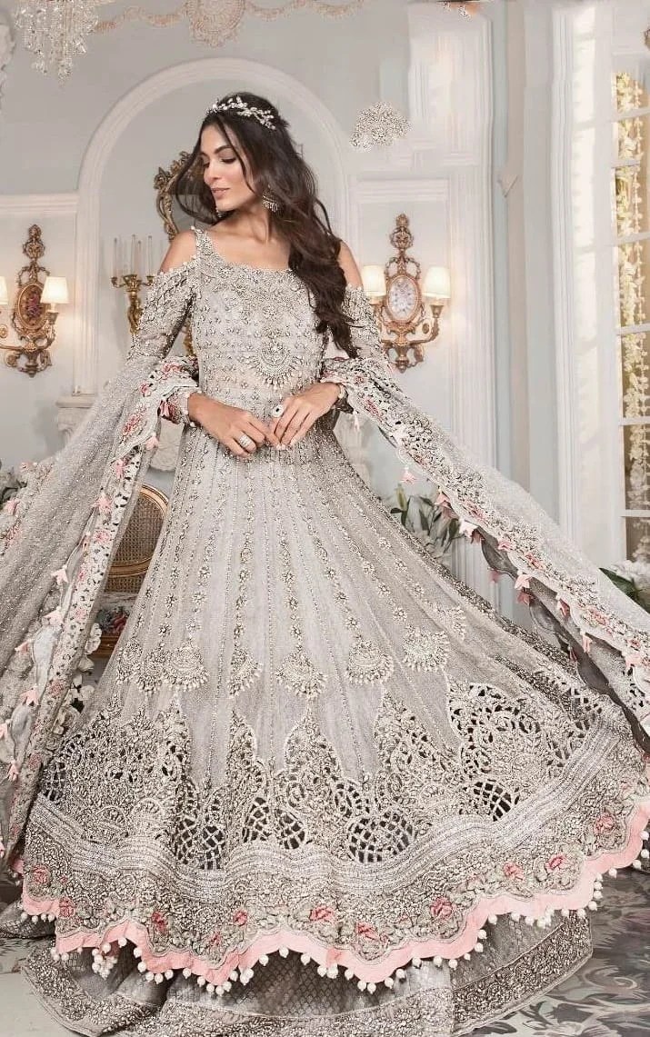 Details 138+ meena bazaar gowns super hot camera.edu.vn