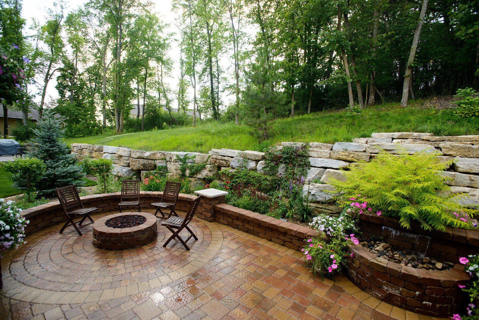 Retaining and FreeStanding Walls Sargent's Rochester, MN