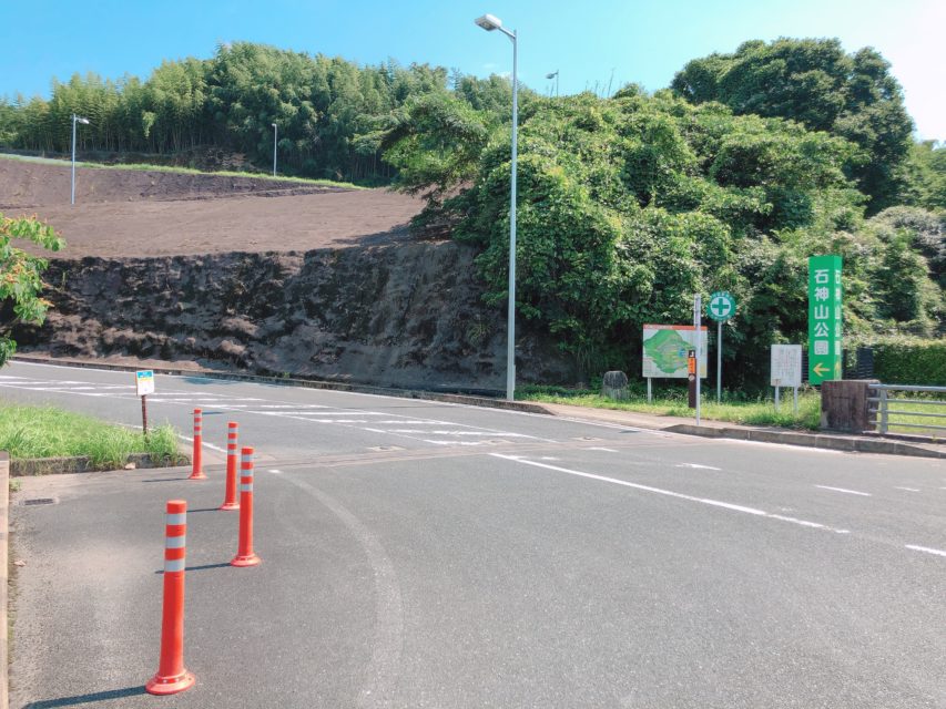 【石神山公園】 コイのエサが激安の10円！！！子供向けの遊具もあるコイとカメのいる公園！【熊本市中央区島崎 】 さるクマさるこう、熊本