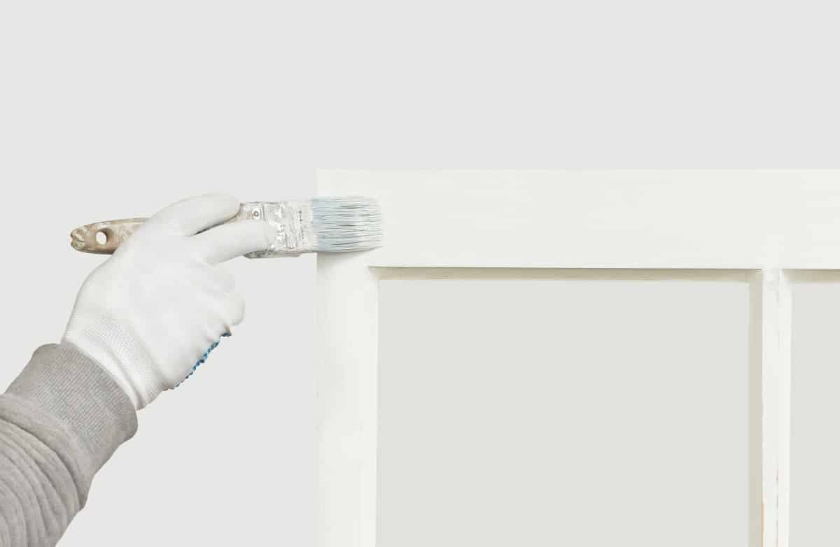 How to Paint Sash Windows to Avoid Sticking Sash Windows London