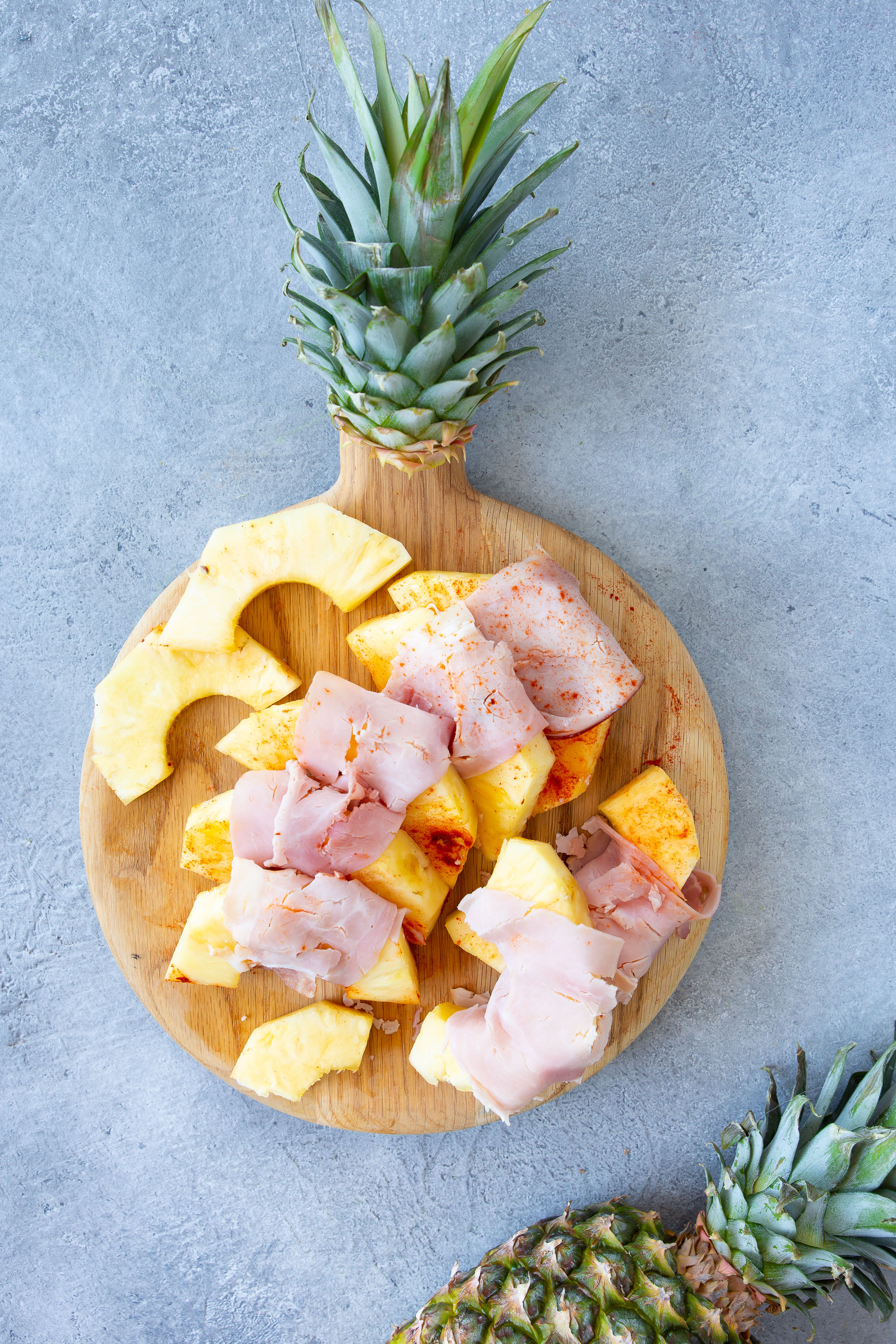 Nyt sesongissa raikas ananas! Satokausikalenteri