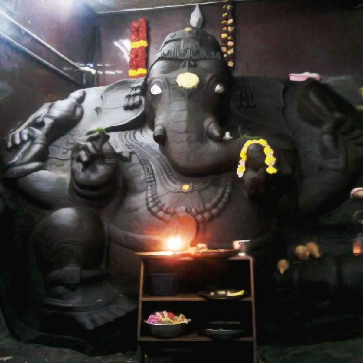 Dodda Ganapathi Temple situated on Bull Temple Road in Basavanagudi