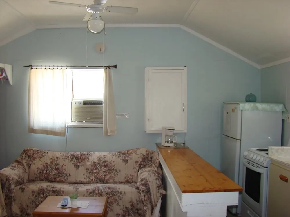 104 Third Avenue North Unit 1, Sauble Beach Sauble Beach Cottage Rentals