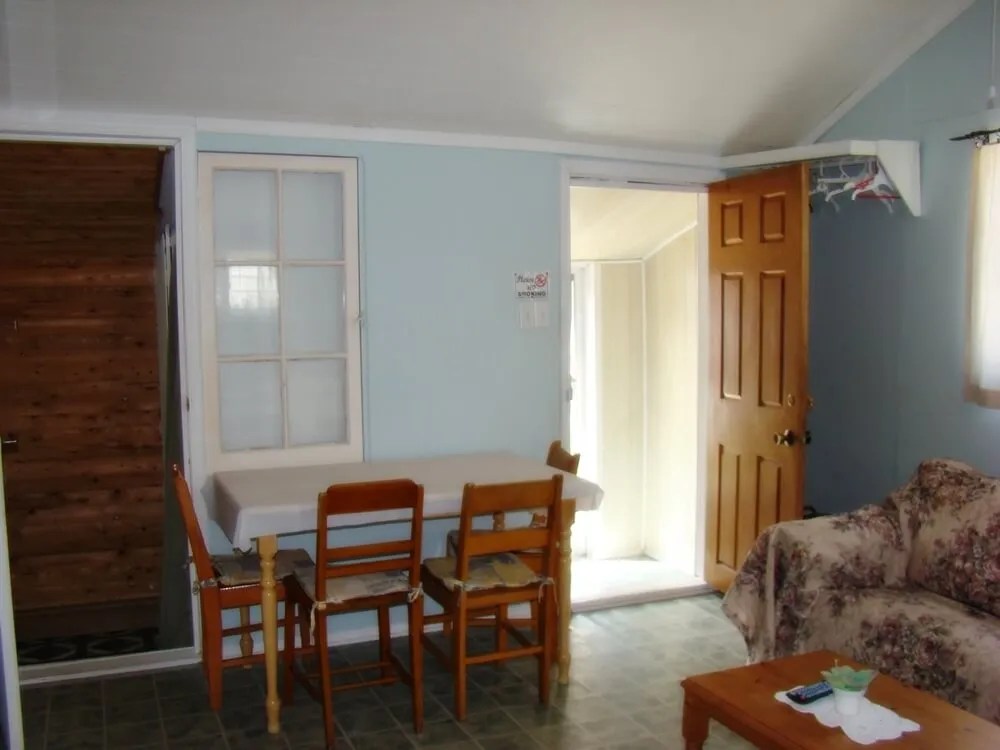 104 Third Avenue North Unit 1, Sauble Beach Sauble Beach Cottage Rentals