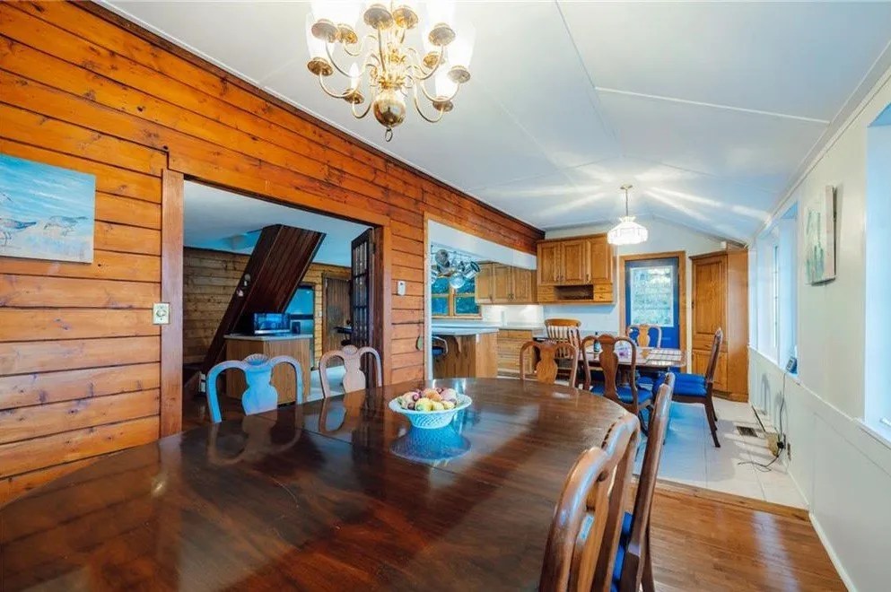 151 Lakeshore Blvd North, Sauble Beach Sauble Beach Cottage Rentals