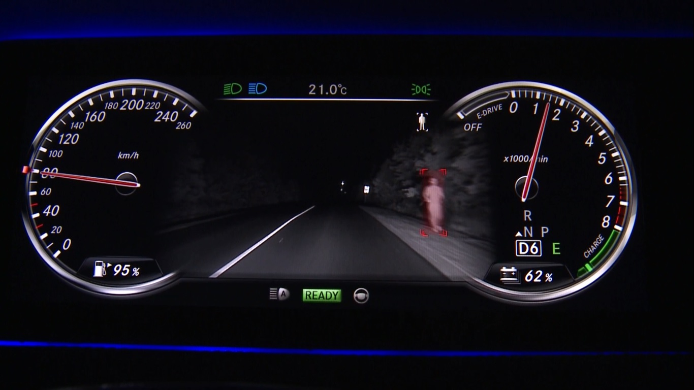 استعراض نظام الرؤية الليلية في مرسيدس SClass سعودي شفت