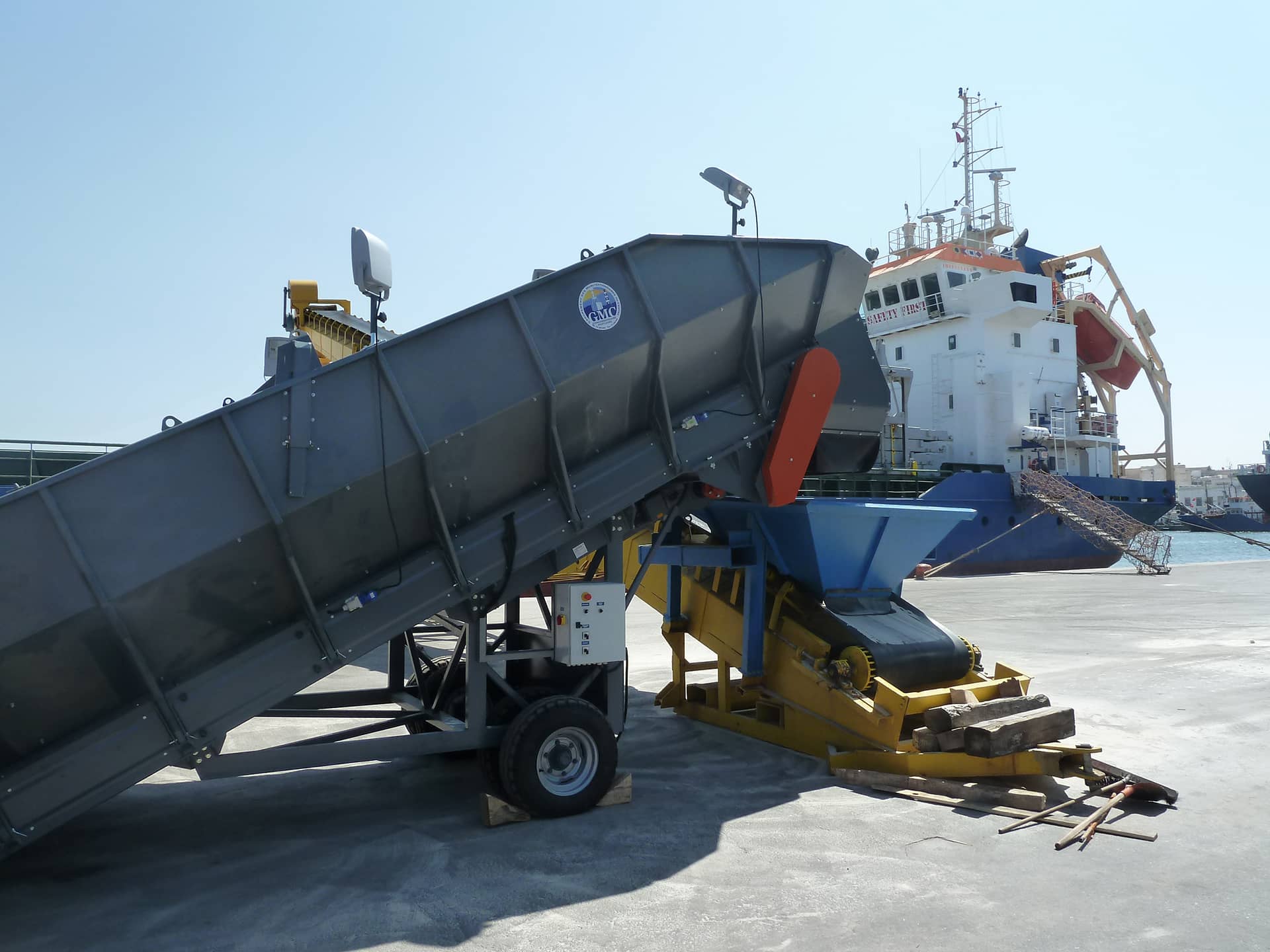 Receiving hopper SAUTEC