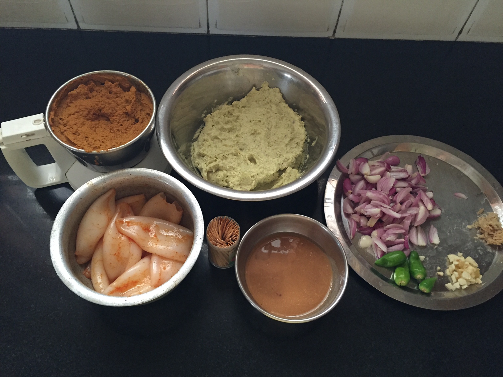 Koonieraalnirachakanavathiyal Saute Fry N Bake