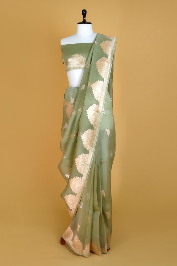 Handwoven purple colour banarasi Silk saree