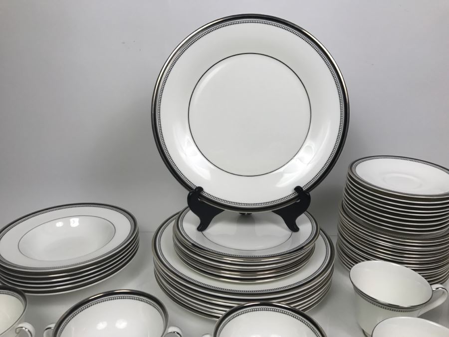 ROYAL DOULTON English Fine Bone China Set SARABANDE Pattern H 5023