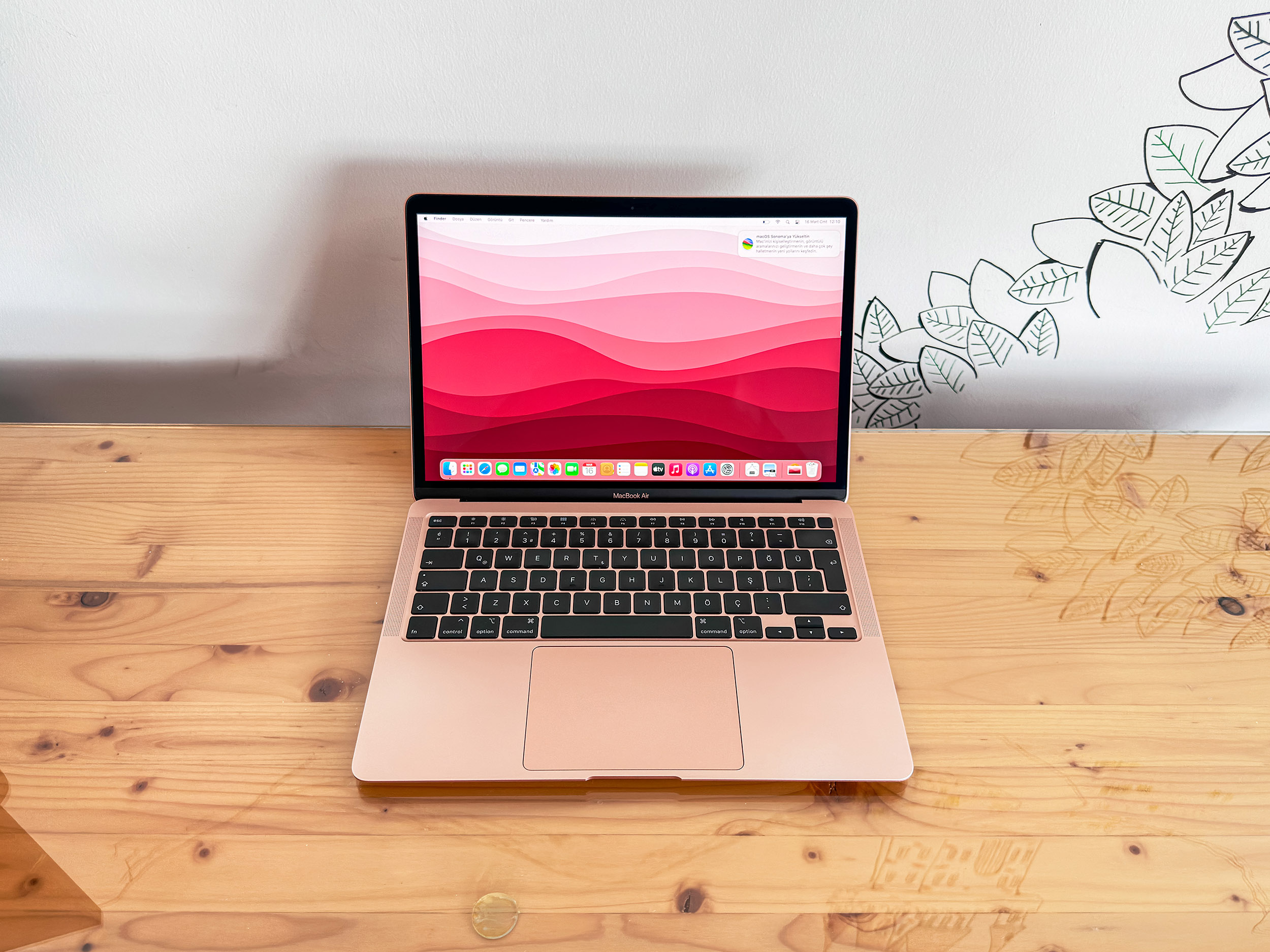 Macbook Air 13” 2020 i5 8GB Ram 512GB SSD Rose Gold Farklı
