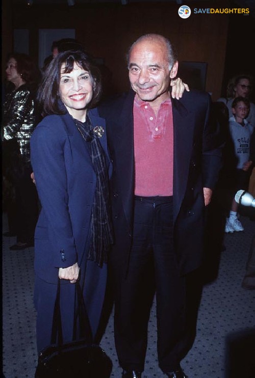 Burt Young Wiki, Wife, Age, Net Worth, Children, Death