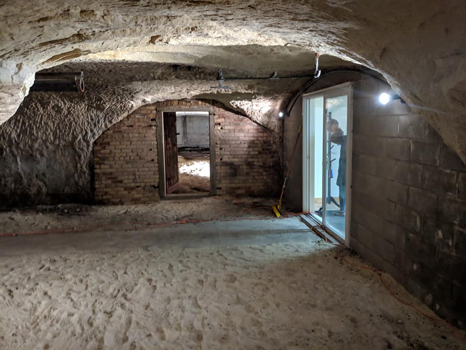 Touring the Rochester MN “Cave House” Saveitforparts