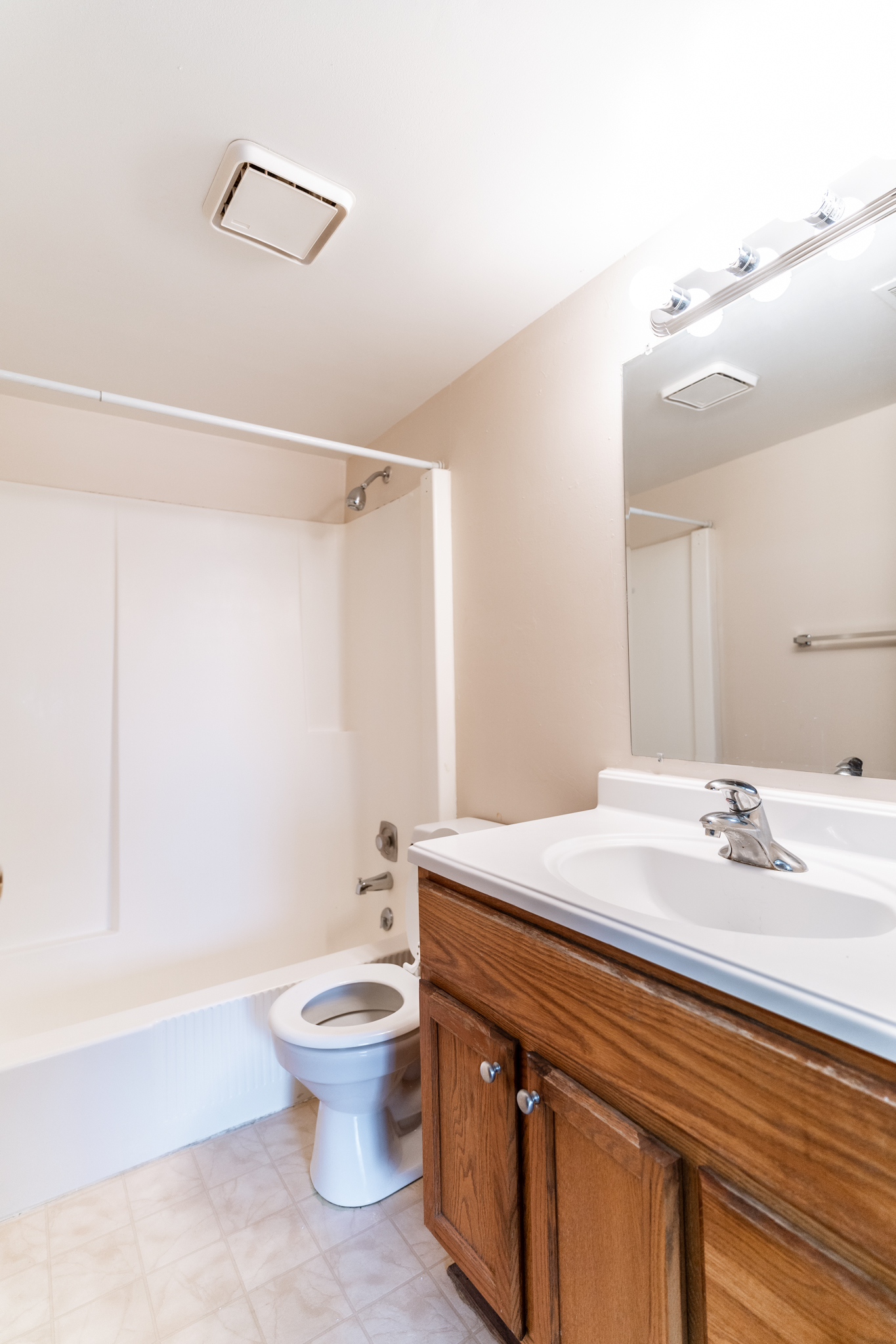 Nordic Villa Apartments Peoria, IL Professional Leasing Services, Inc.