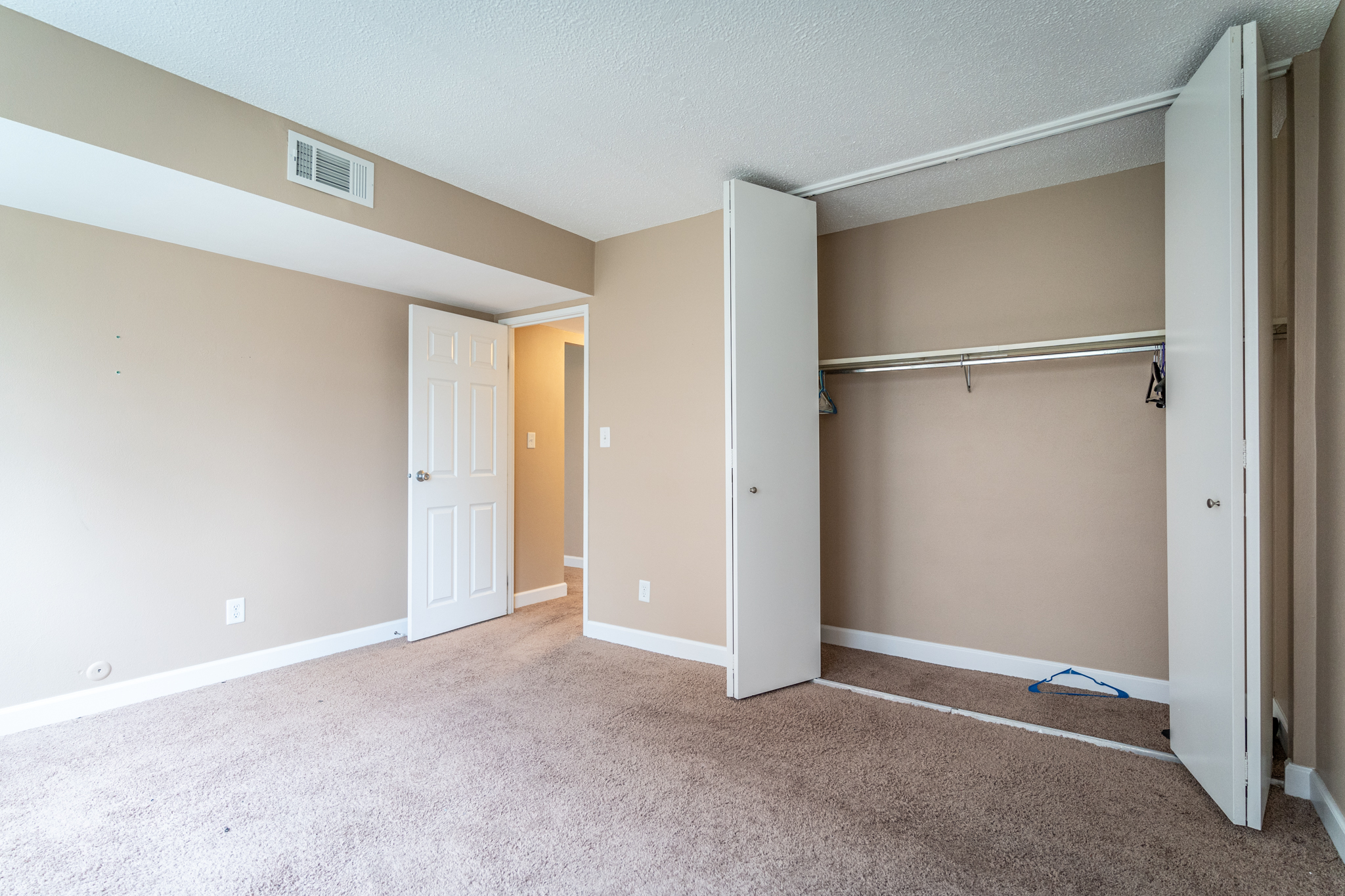 Glen Willow Apartments Peoria, IL Professional Leasing & Real Estate