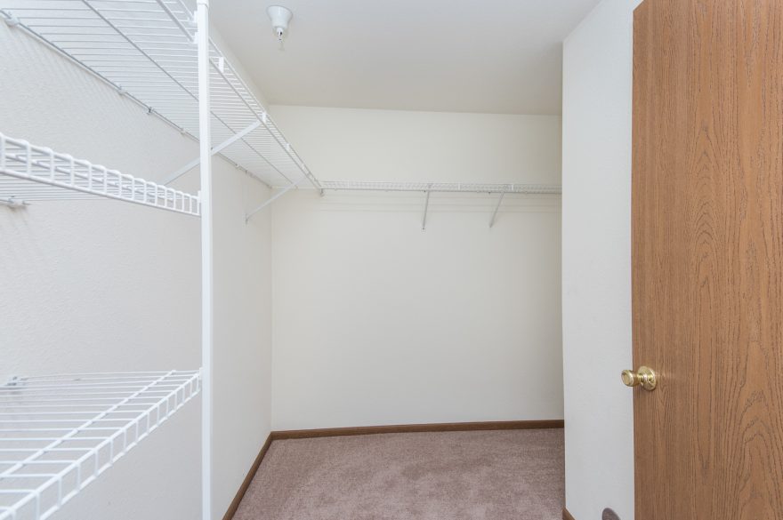 Covington Court Apartments Peoria, IL Professional Leasing & Real