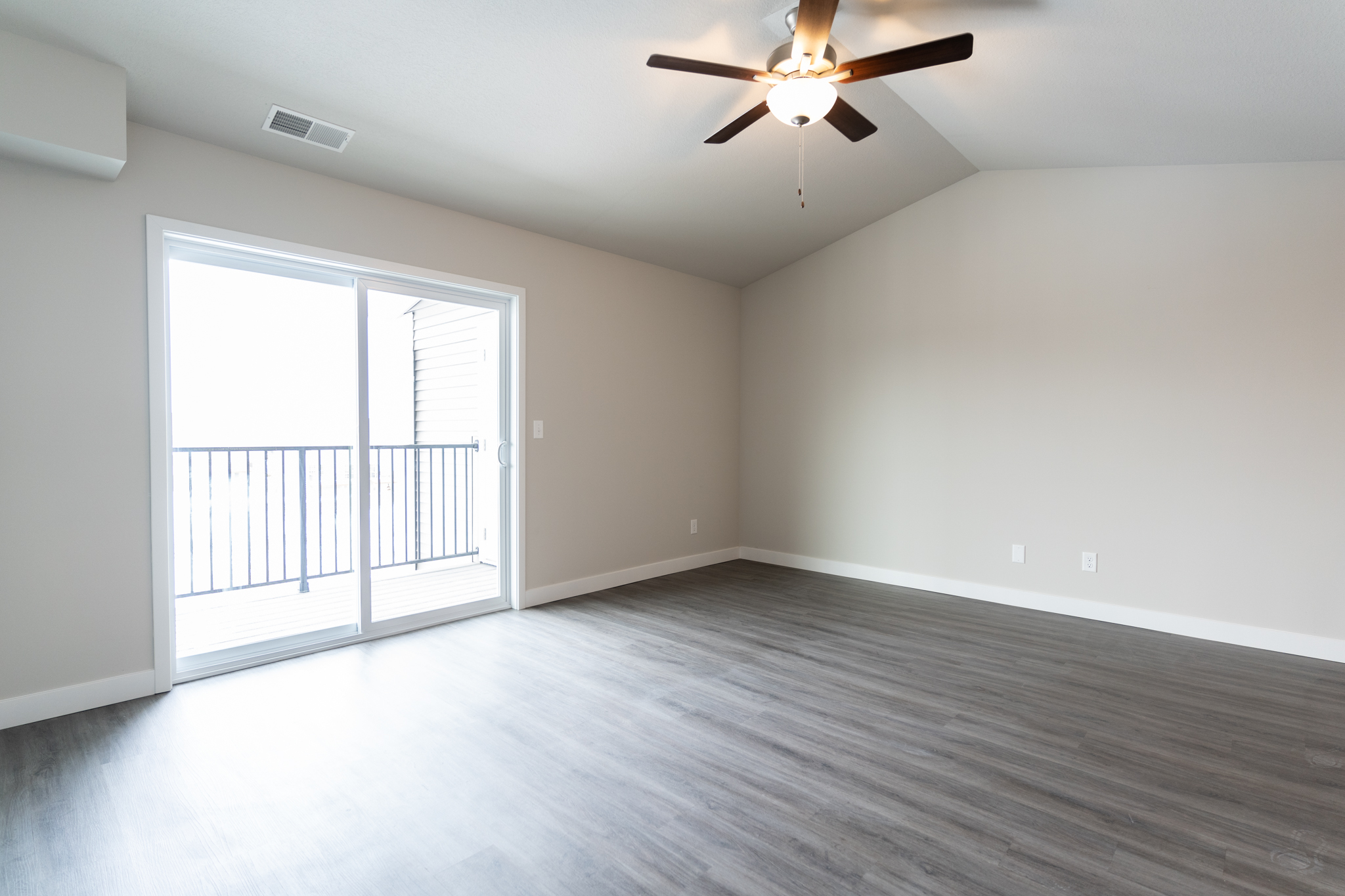 The Crossings Apartments Peoria, IL Professional Leasing Services, Inc.