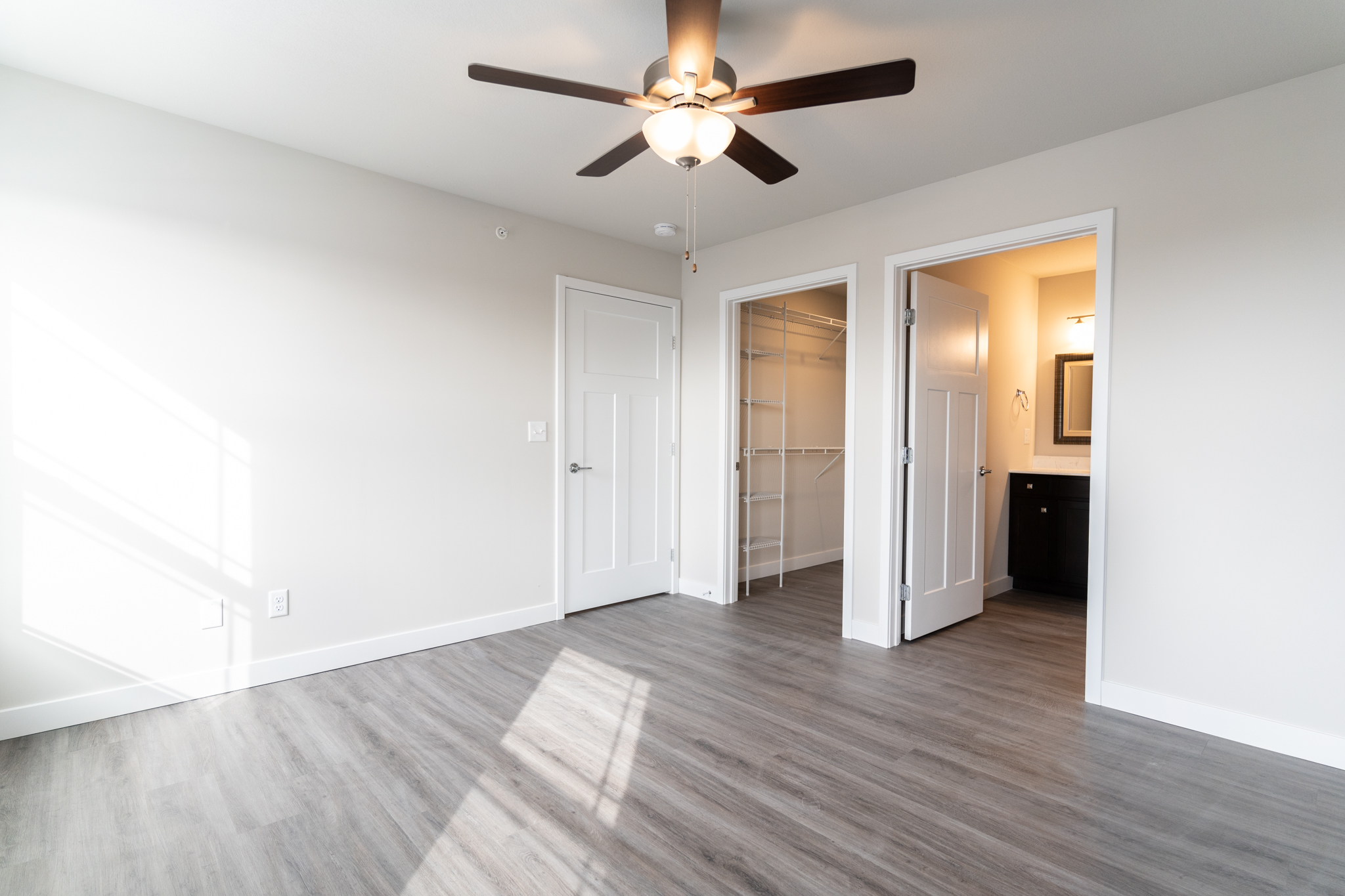 The Crossings Apartments Peoria, IL Professional Leasing Services, Inc.