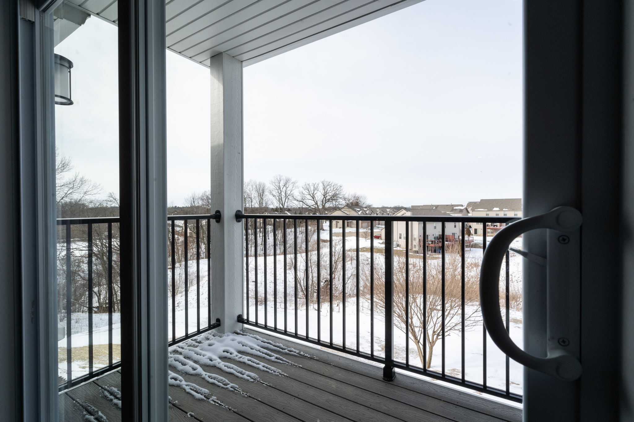 The Crossings Apartments Peoria, IL Professional Leasing Services, Inc.