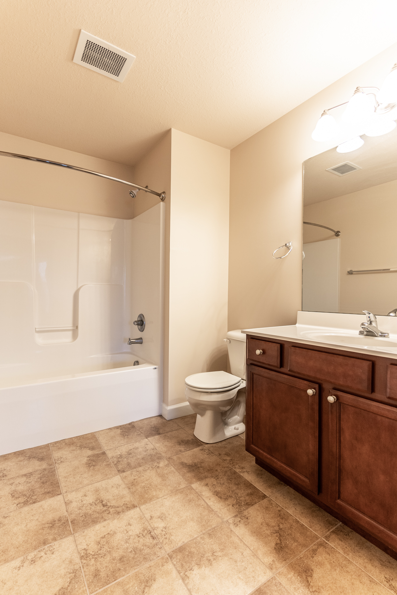Camden Court Apartments Washington, IL Professional Leasing Services