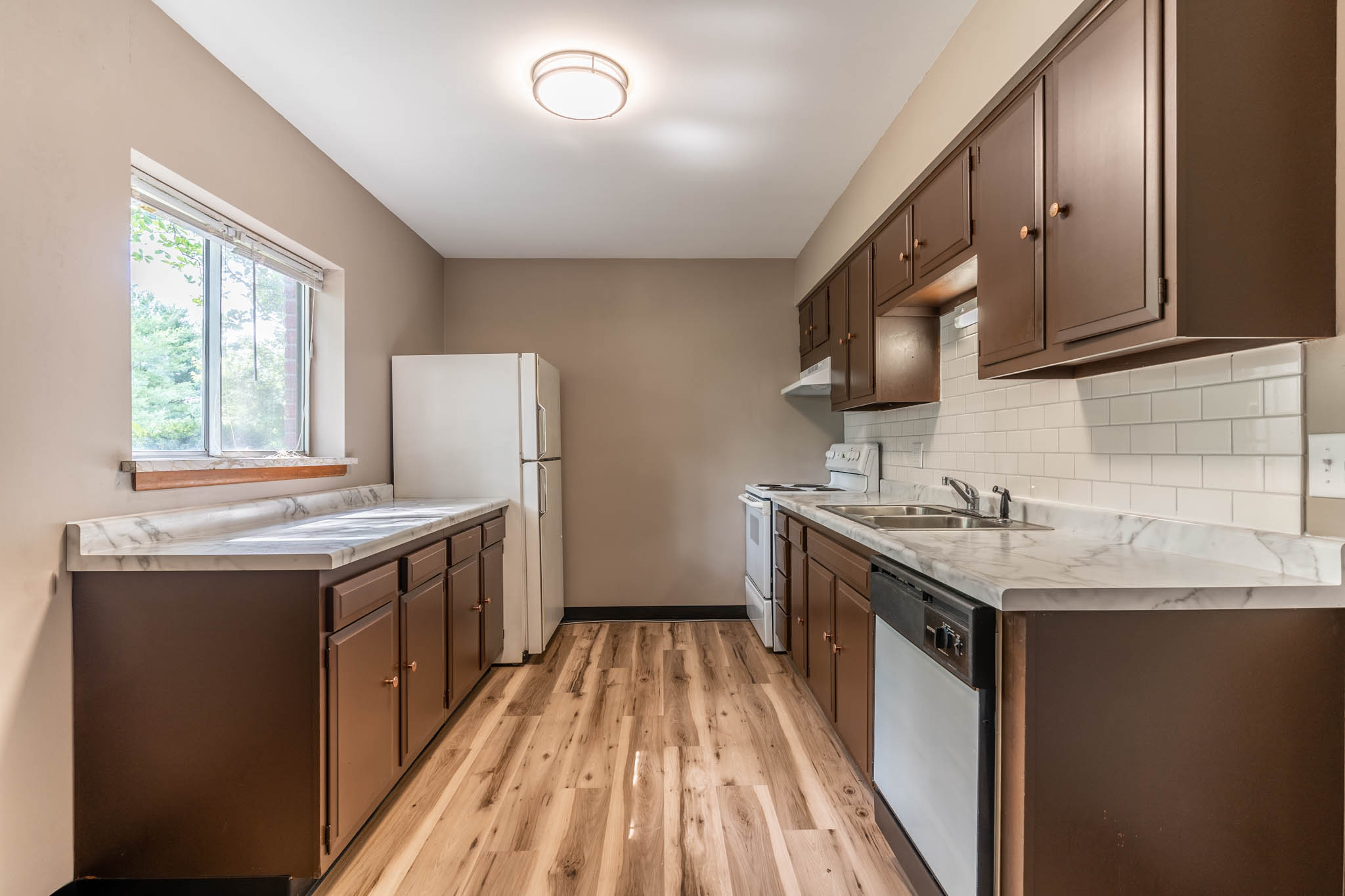 Riverview Apartments Chillicothe, IL Professional Leasing Services, Inc.