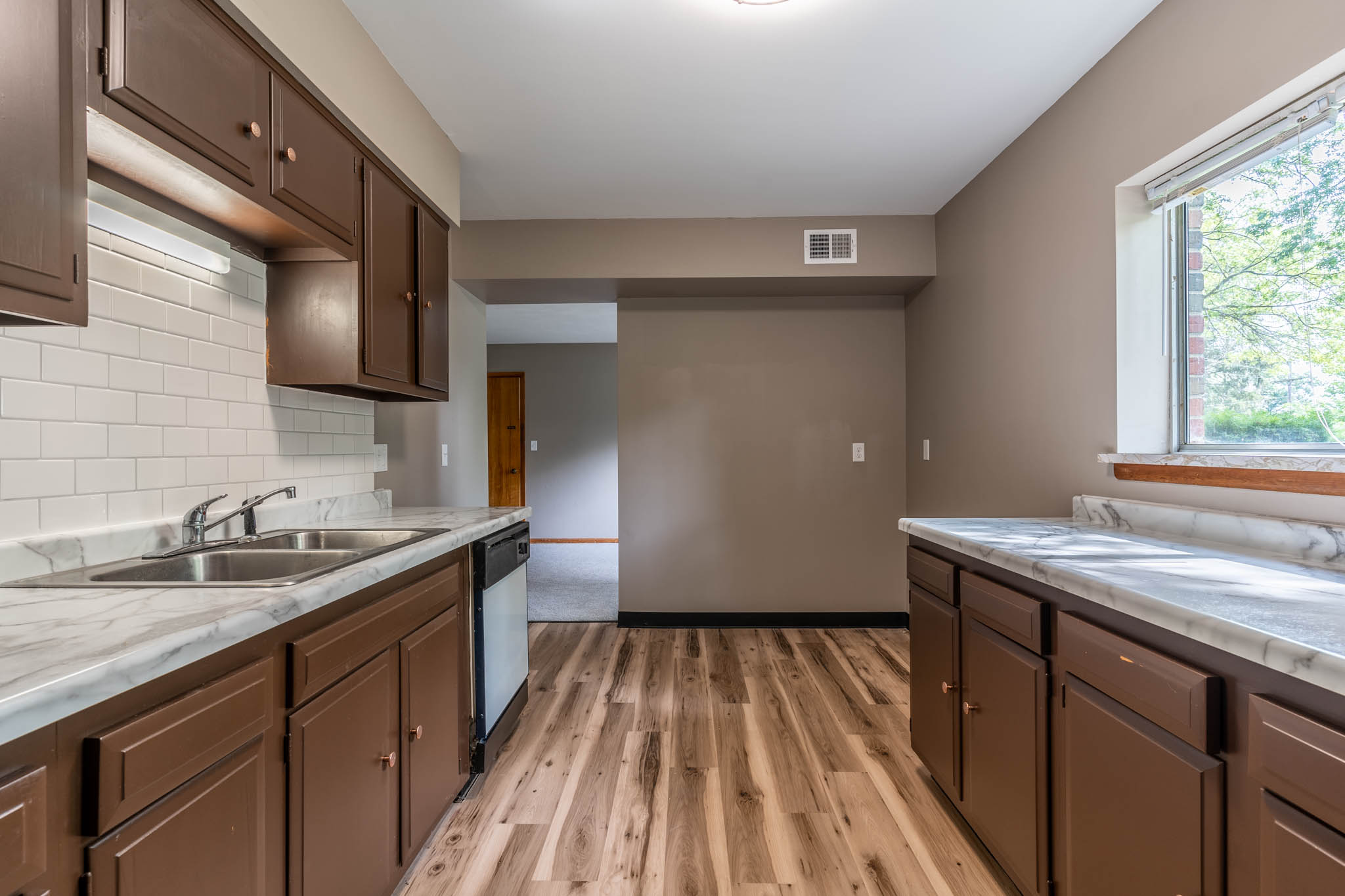 Riverview Apartments Chillicothe, IL Professional Leasing Services, Inc.