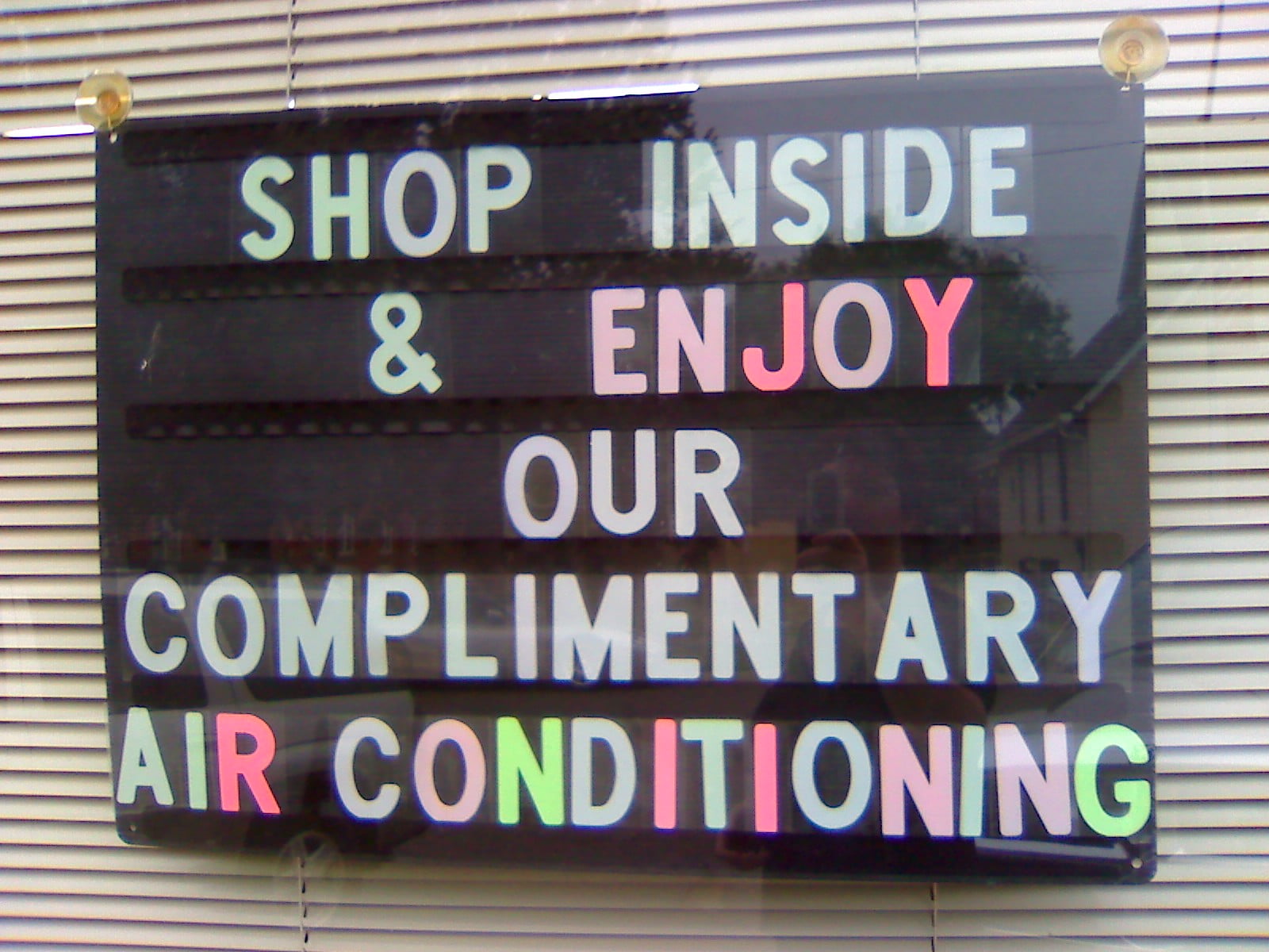 Store air conditioning SaveYour.Town