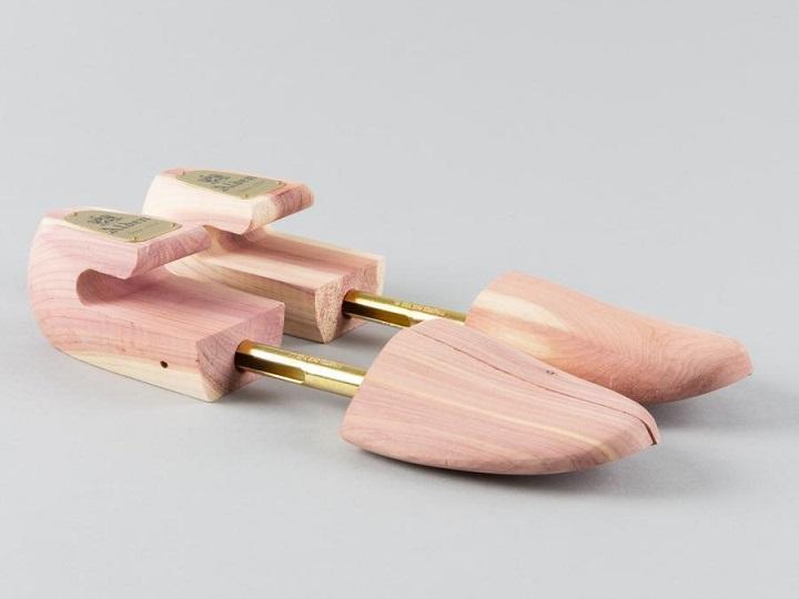 How Long Do Cedar Shoe Trees Last? Savvy About Shoes