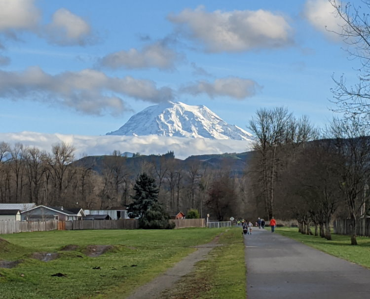 Washington State Hiking Mountain Peaks and Alpine Lakes, With or