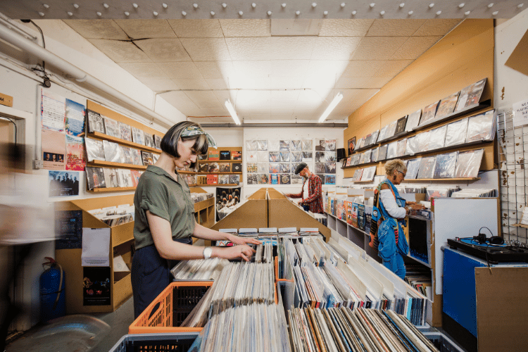 5 Best Vinyl Record Stores In Savannah, GA