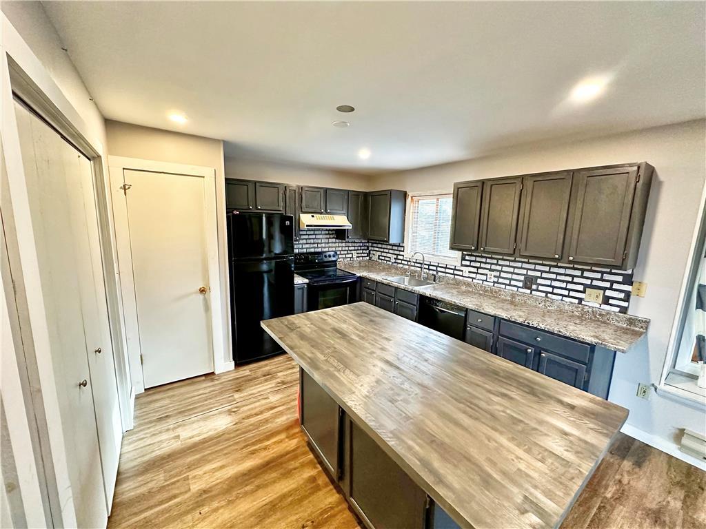 6467 Decker Road, Bushkill, PA Saw Creek Estates