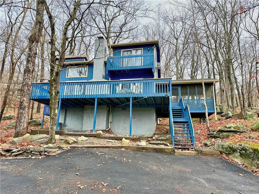 6467 Decker Road, Bushkill, PA Saw Creek Estates