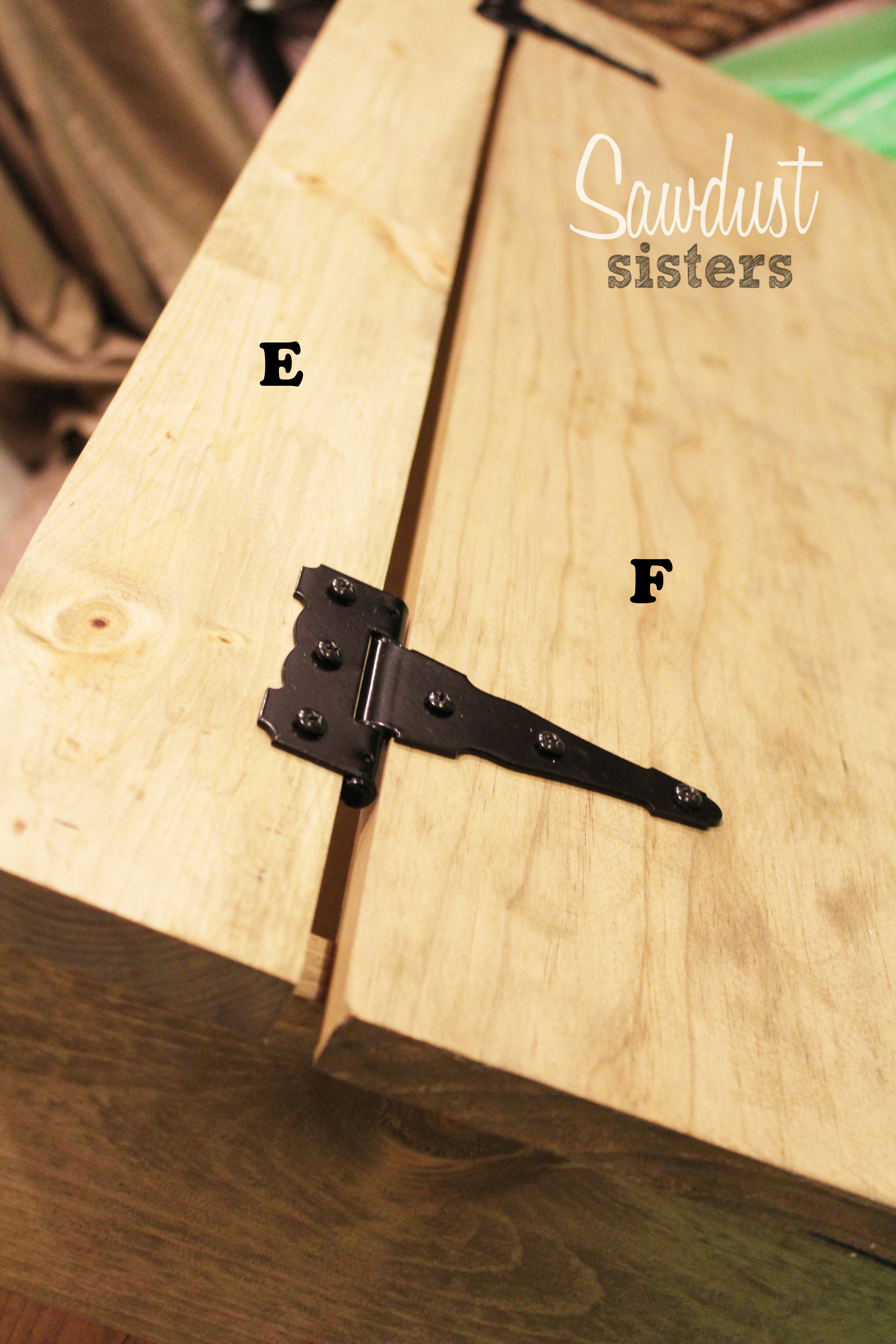 DIY Floating Desk/Vanity Tutorial. Sawdust Sisters