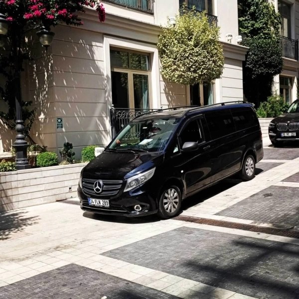 Rent a Car with Driver in İstanbul Saw Transfer