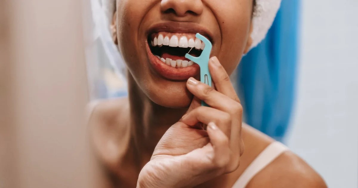 Your Guide to Flossing with Braces Saxe Orthodontics