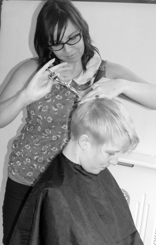 Hairdresser Wakefield, Mobile Hairdresser Leedssazzlecuts mobile