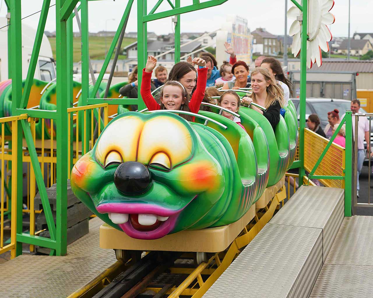 Caterpillar Coaster 8 SBFVisa Rides