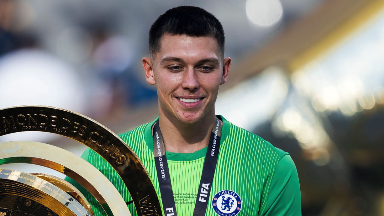 Report: Gabriel Slonina to join Strasbourg on preseason trial Report: Gabriel Slonina to join Strasbourg on preseason trial