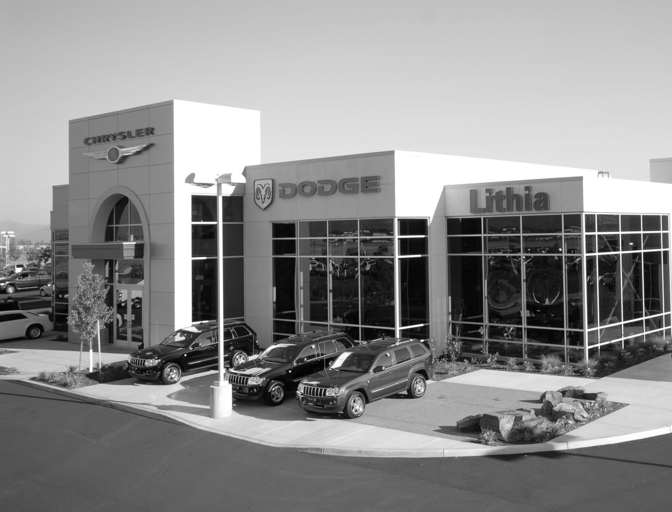 LITHIA DODGE_thumb S+B James Construction